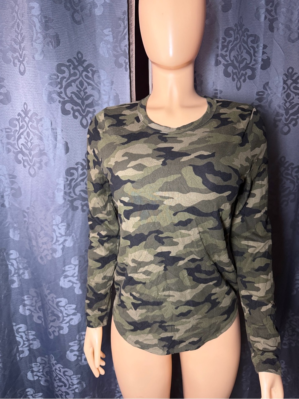 No Boundaries Olive and Black Camo Long Sleeve Tee